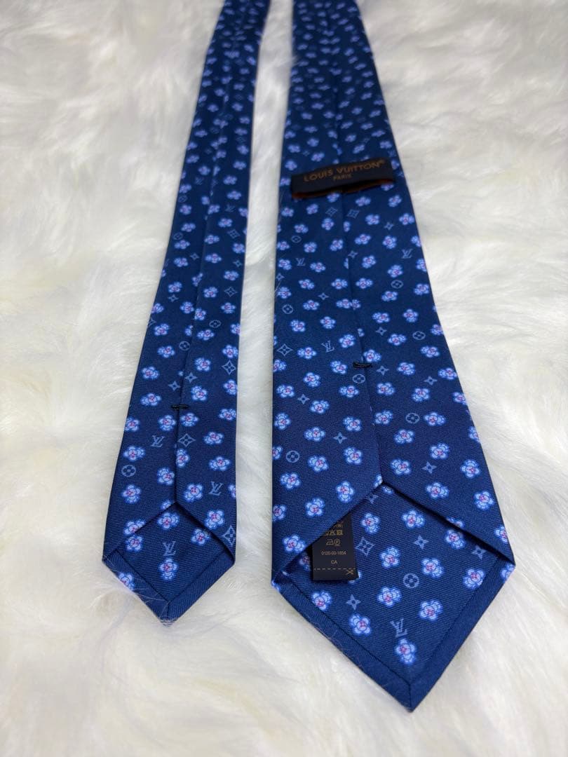 極美品】LOUIS VUITTON ルイヴィトン ネクタイ ヴィヴィエンヌ 現行