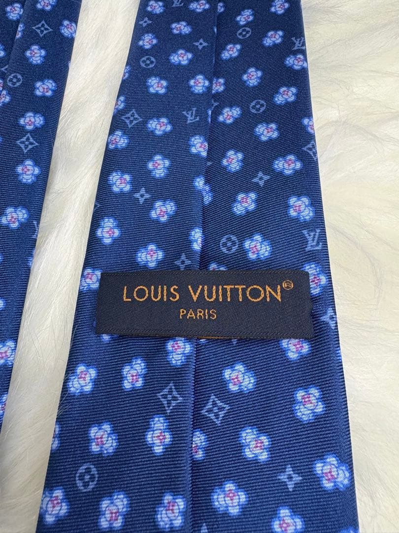 極美品】LOUIS VUITTON ルイヴィトン ネクタイ ヴィヴィエンヌ 現行