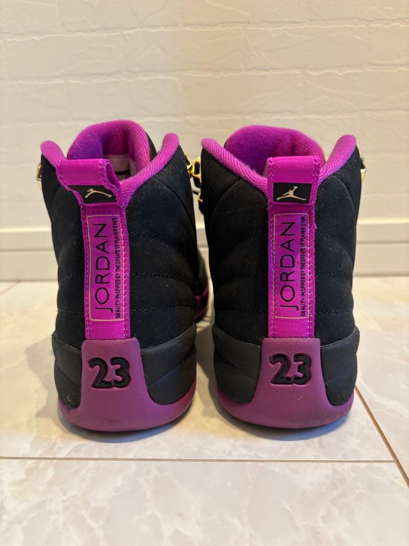 エアジョーダン12 【使用回数２回】 23.5cm