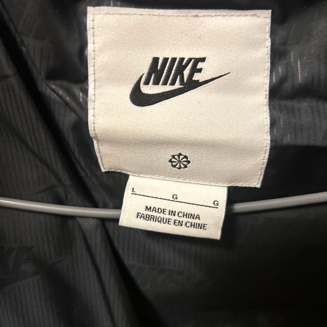 298【美品】NIKE ナイキ　ダウンベスト　刺繍ロゴ　肉厚　ブラック L