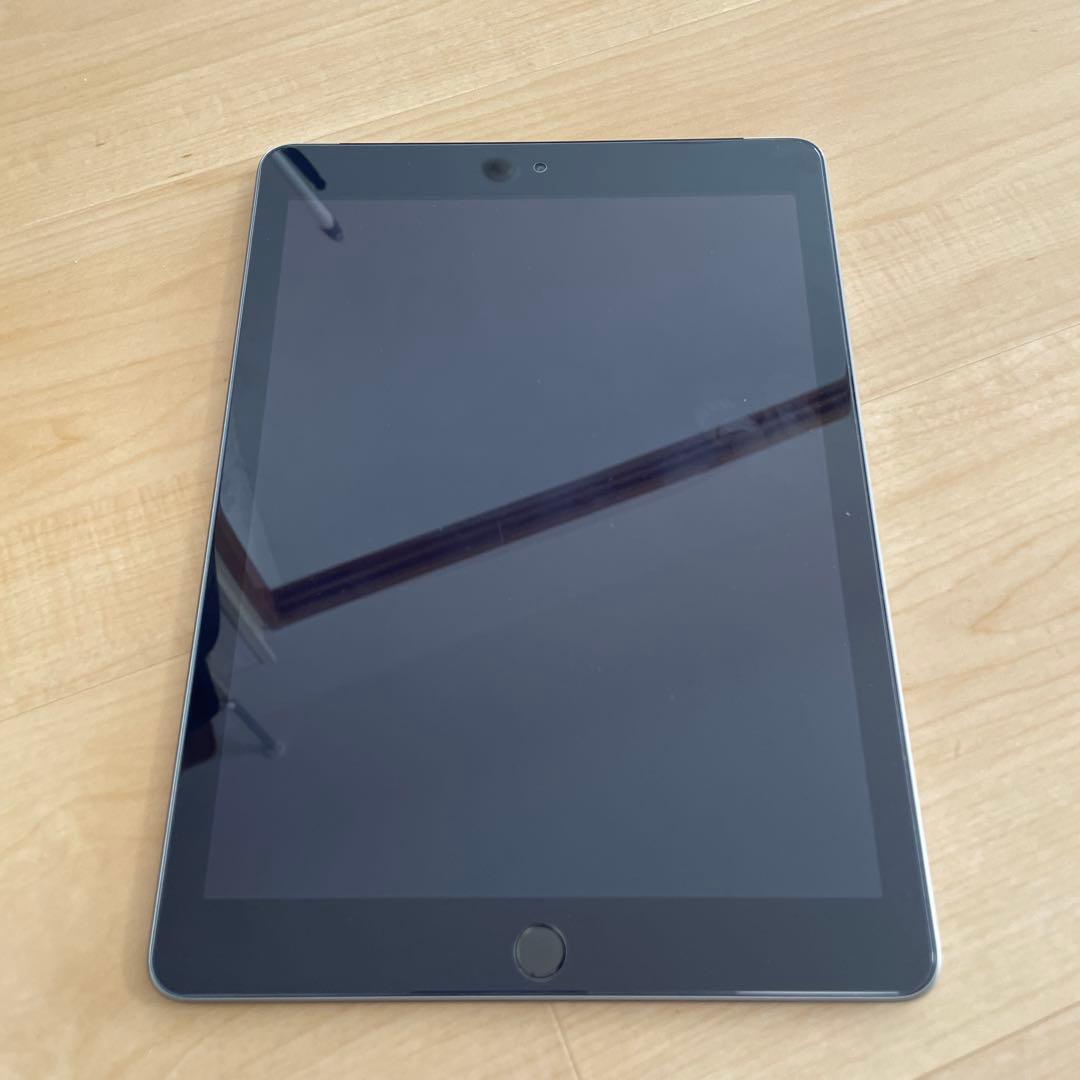 Apple iPad（Wi-Fi+cellularモデル）128GB シルバー