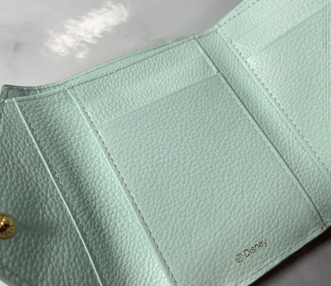 サマンサタバサ　ラプンツェル　かわいい型押し三つ折財布　パステルピンク　未使用品