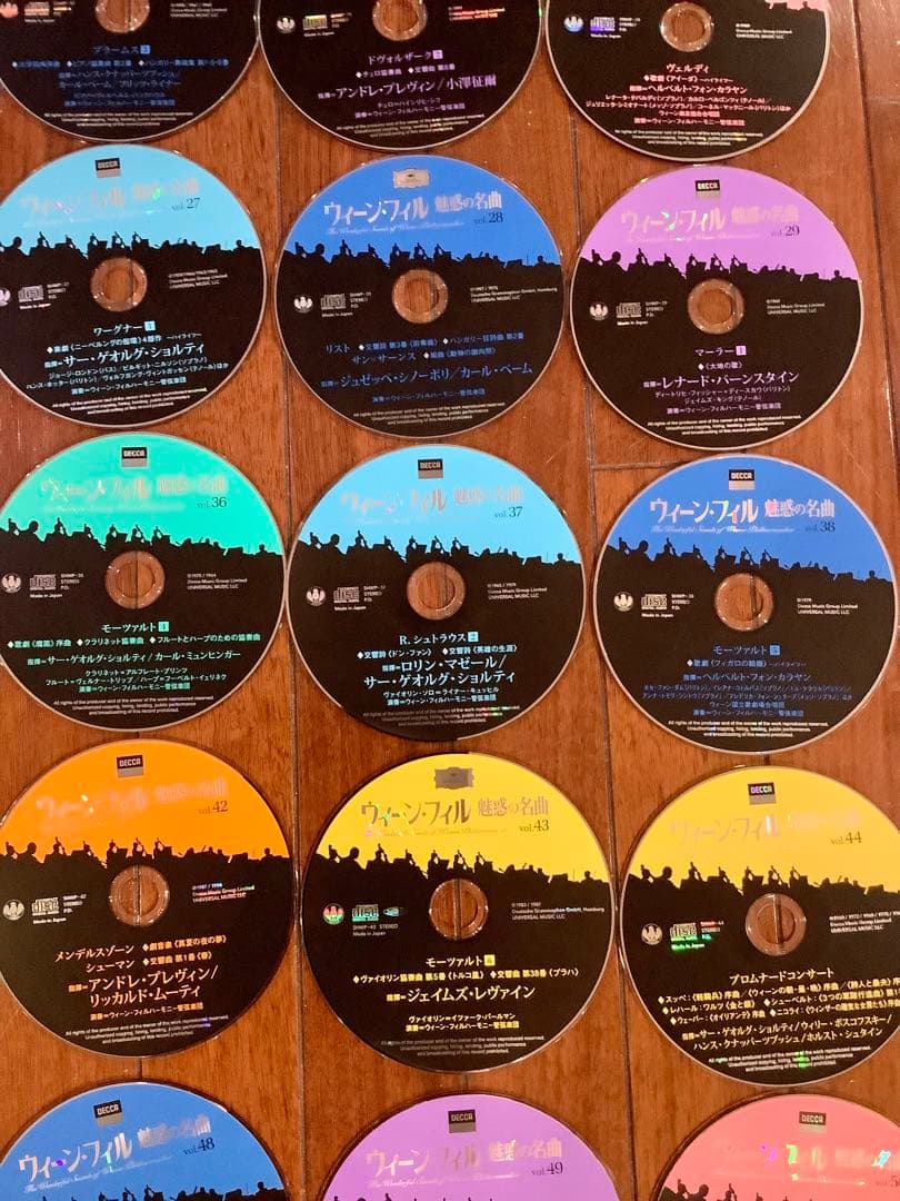 ウィーン・フィル魅惑の名曲　全50巻+名曲聴き比べスペシャルCD抜粋　再値下げ❗️