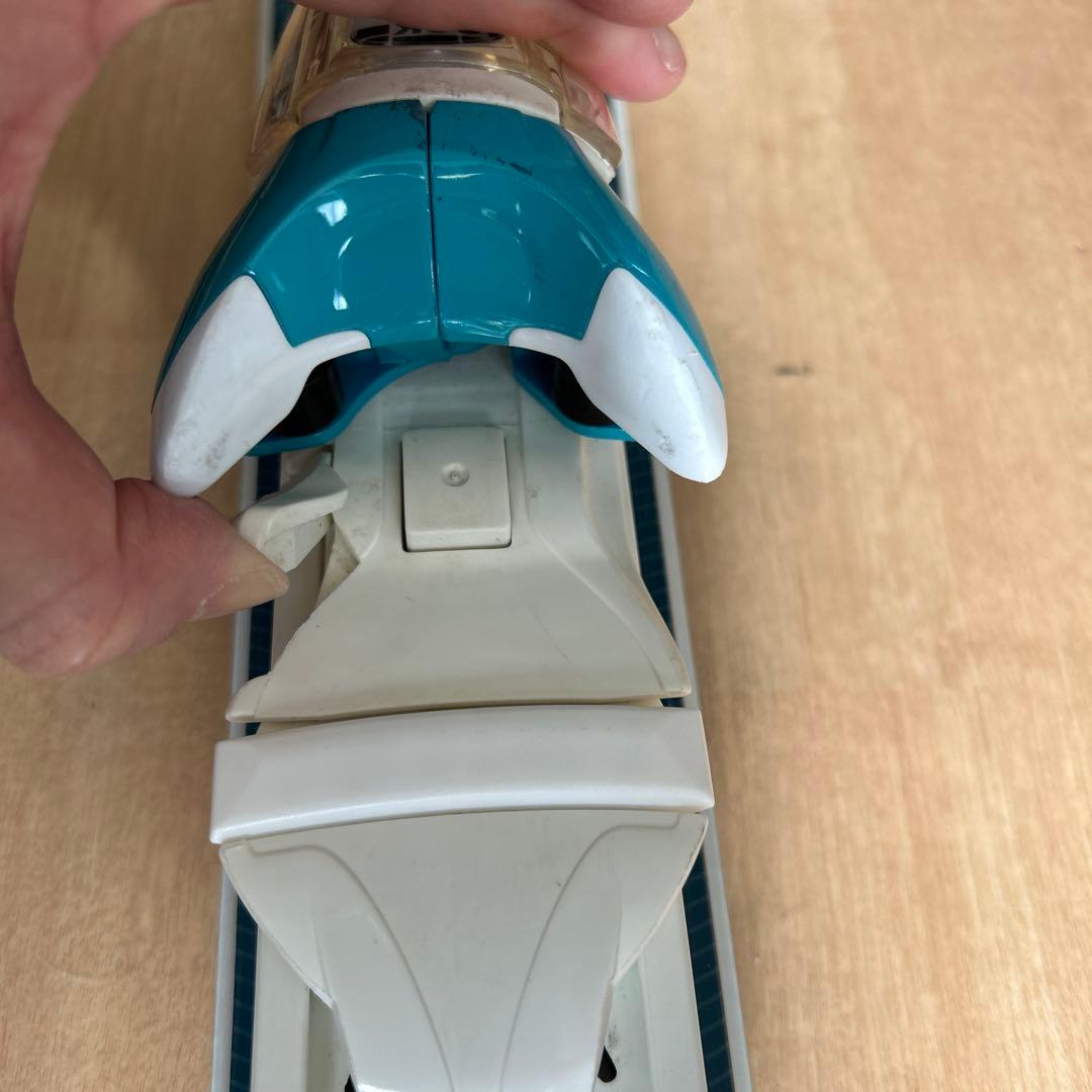 スキー板、ビンディング、ストック