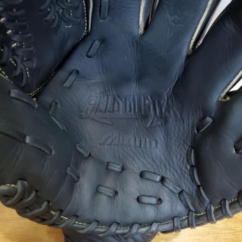 ミズノ フィールドグリスター 限定モデル レギュラーランク 軟式グローブ