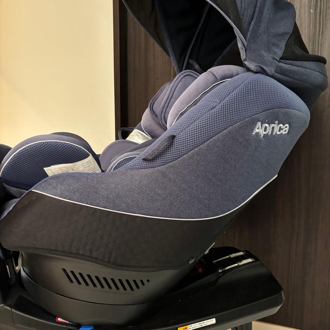 Aprica クルリラプレミアム　ISOFIX チャイルドシート　新生児