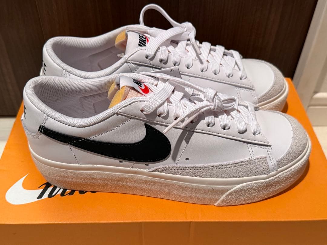 ナイキ ブレーザー ロー プラットフォーム　NIKE