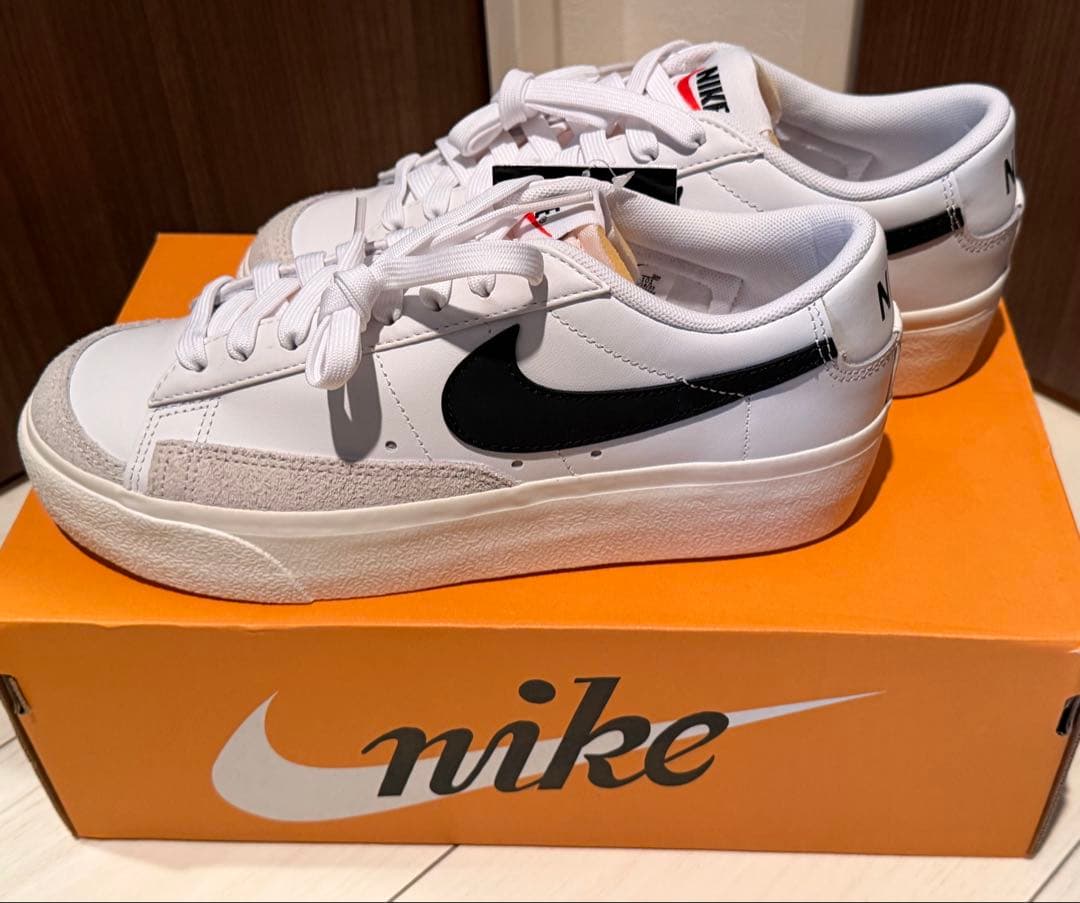 ナイキ ブレーザー ロー プラットフォーム　NIKE