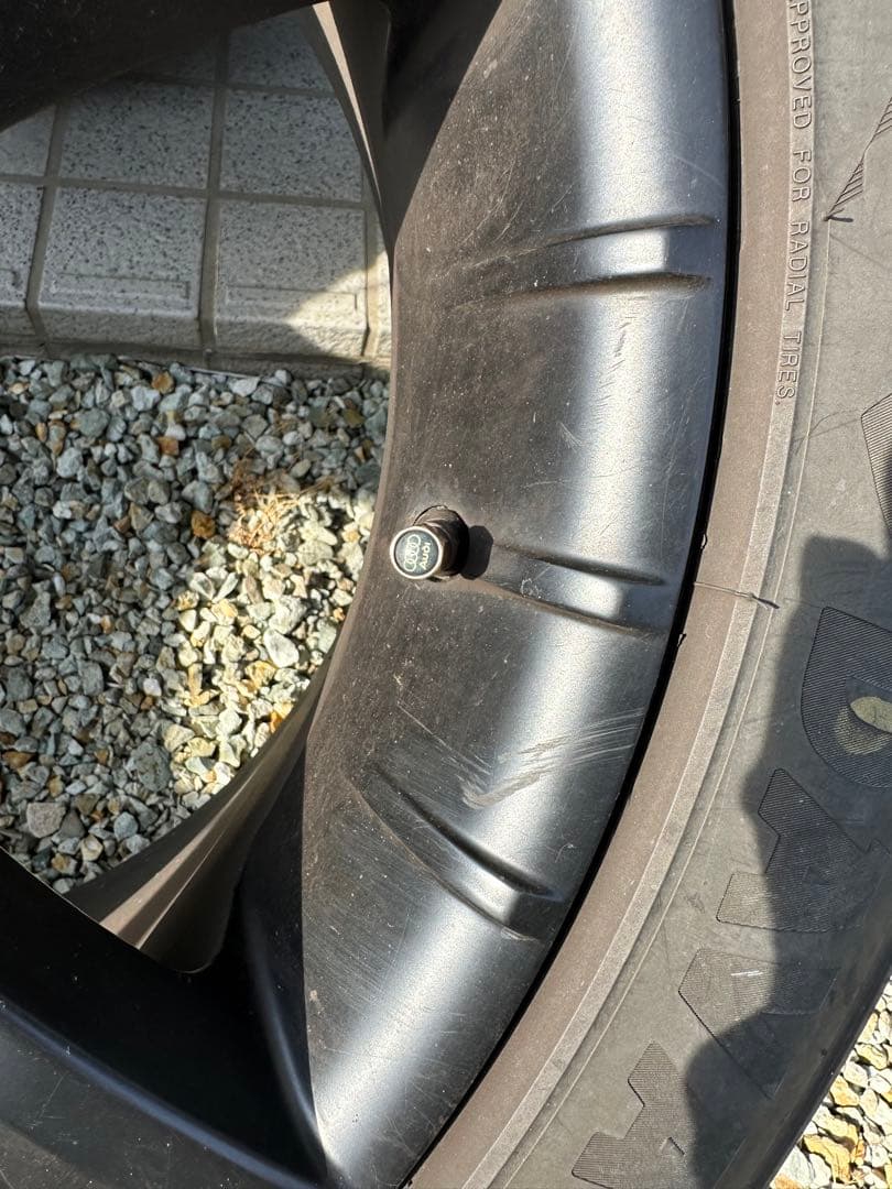 リタイヤ組　アウディQ5 20インチタイヤホイール