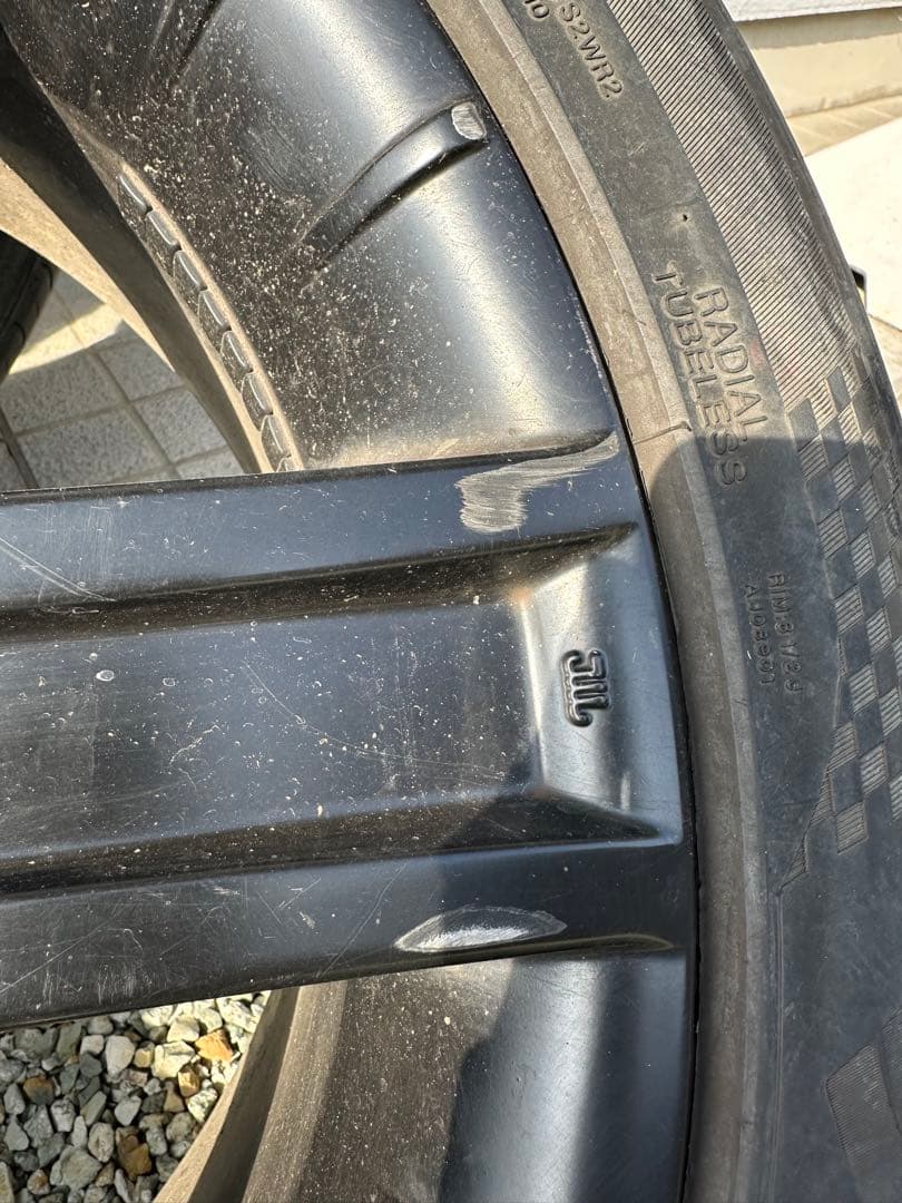 リタイヤ組　アウディQ5 20インチタイヤホイール