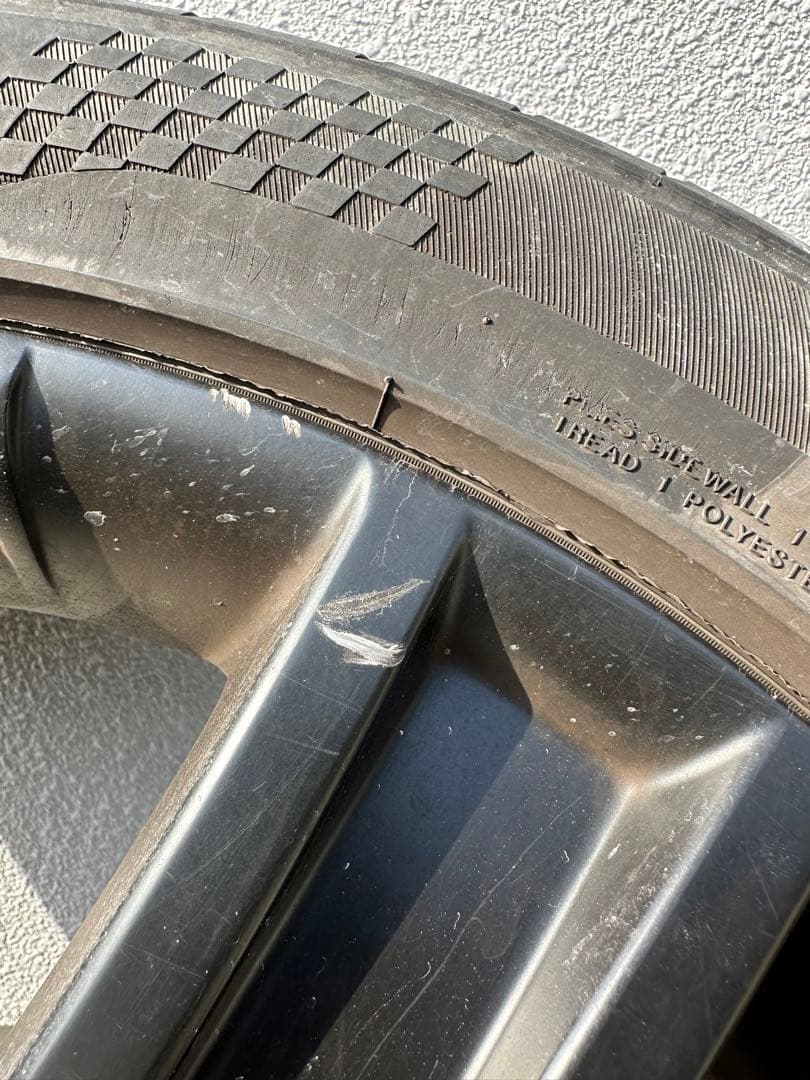 リタイヤ組　アウディQ5 20インチタイヤホイール