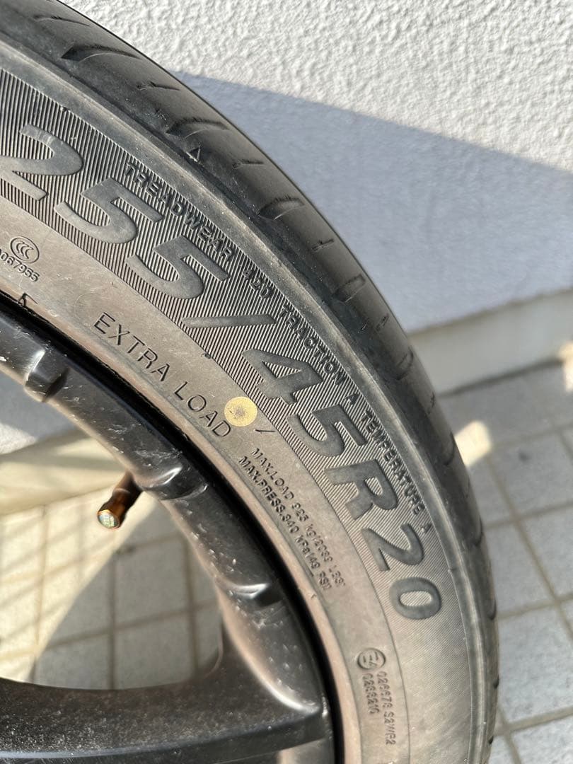 リタイヤ組　アウディQ5 20インチタイヤホイール