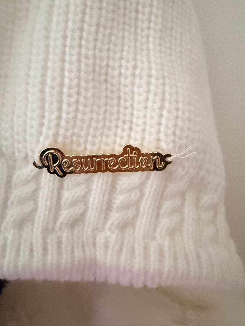 ホワイト ニット帽 ポンポン付き Resurrection レザレクション