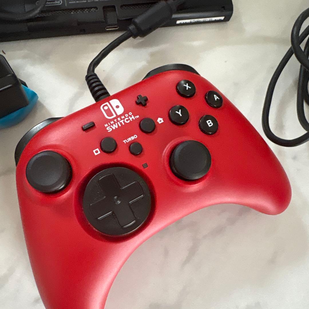 Nintendo Switch （HDMIケーブルとジョイコンの付けるやつ無し）