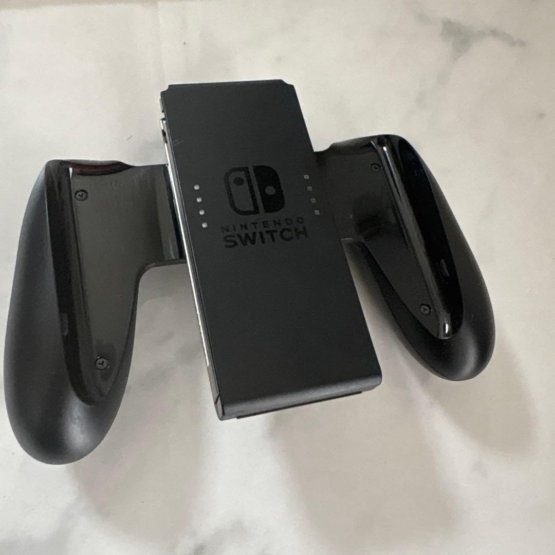Nintendo Switch （HDMIケーブルとジョイコンの付けるやつ無し）