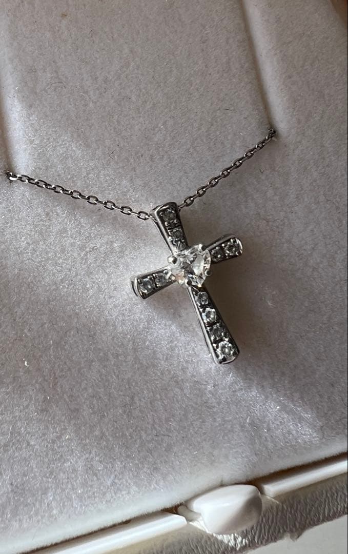 スタージュエリー　ネックレス　クロス　ダイヤモンド　証明書　箱付き