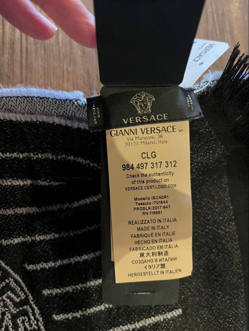 新品未使用!︎ VERSACE ヴェルサーチ メデューサ マフラー ストール