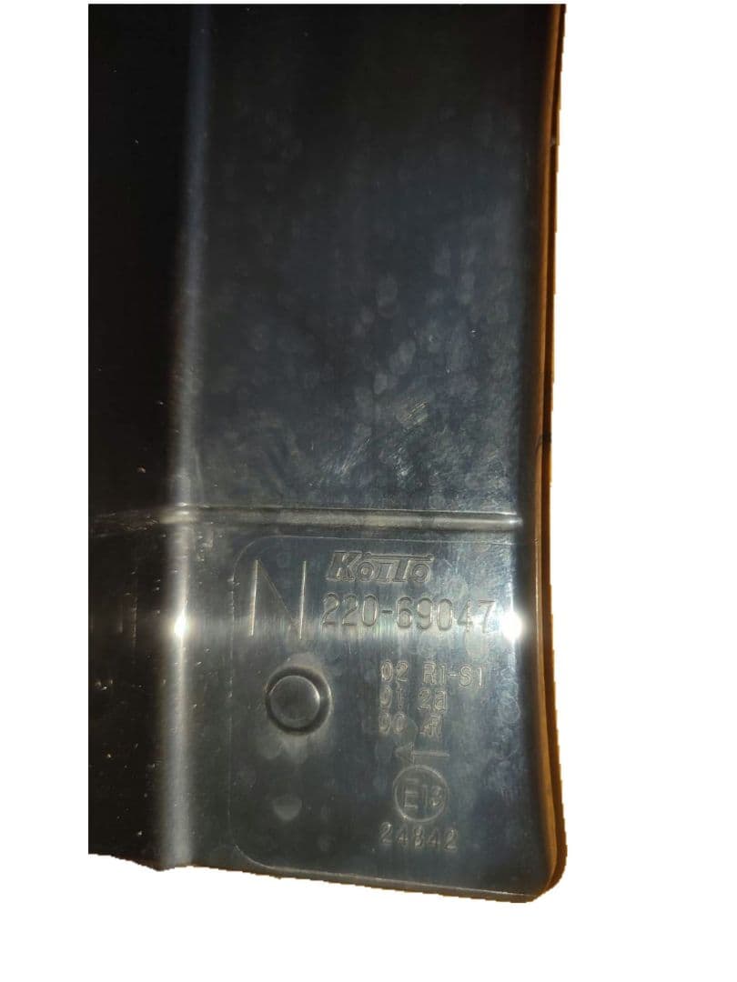 トヨタ ルーミー(M900A型)用 純正テールランプ 左右セット