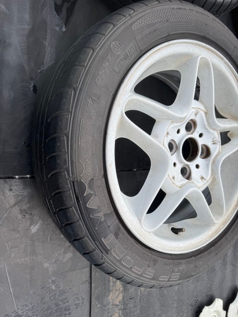 ミニ　純正　4穴6.5J-16インチ　PCD100　4穴　オフセット48