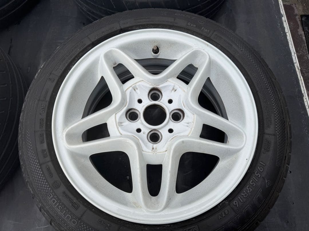 ミニ　純正　4穴6.5J-16インチ　PCD100　4穴　オフセット48