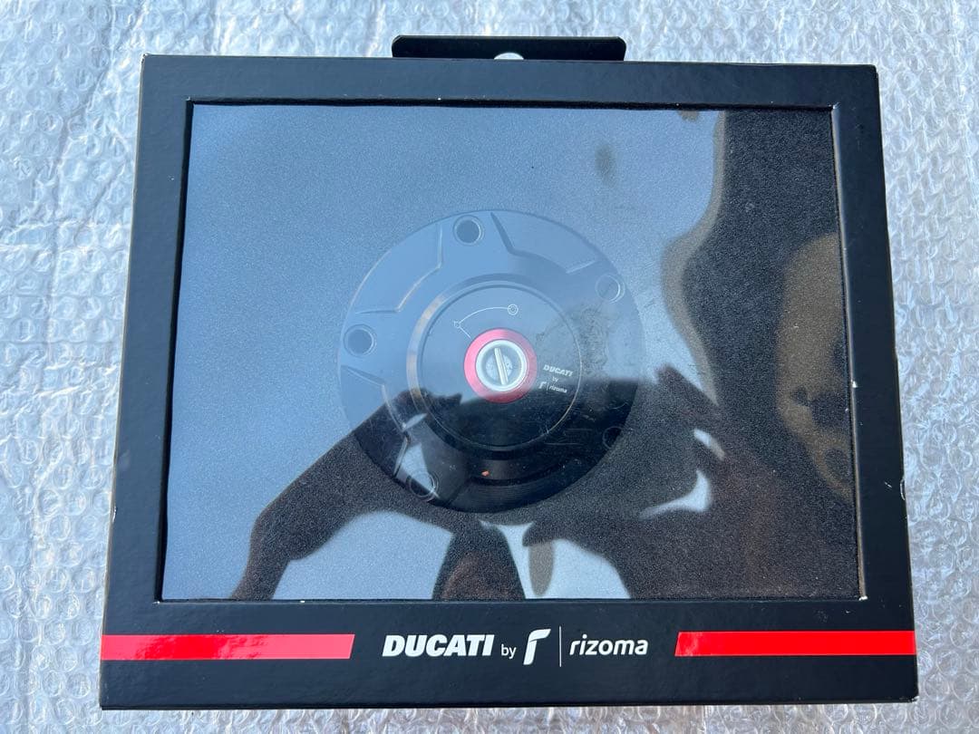 【ドゥカティbyリゾマ】 燃料タンクキャップ【97780051BA】