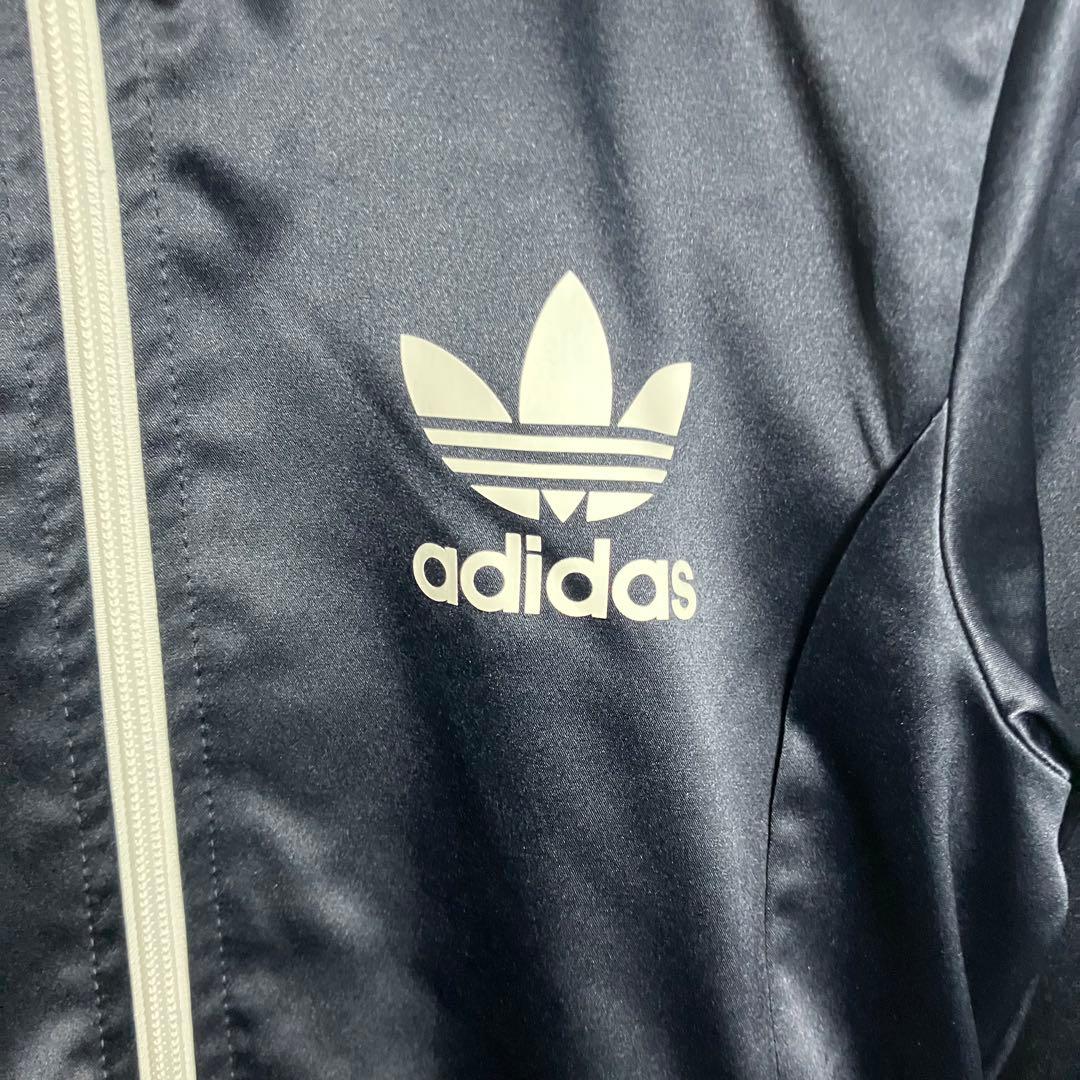 【未使用 adidas トラックジャケット トレフォイル 白 黒】