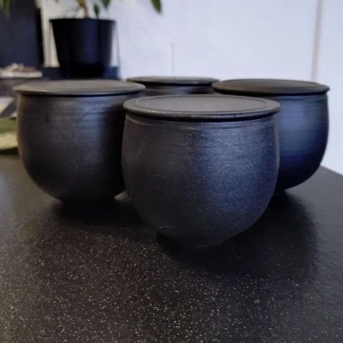 小野俊さん 蓋物 丸型 S 黒鉄釉 4個セット