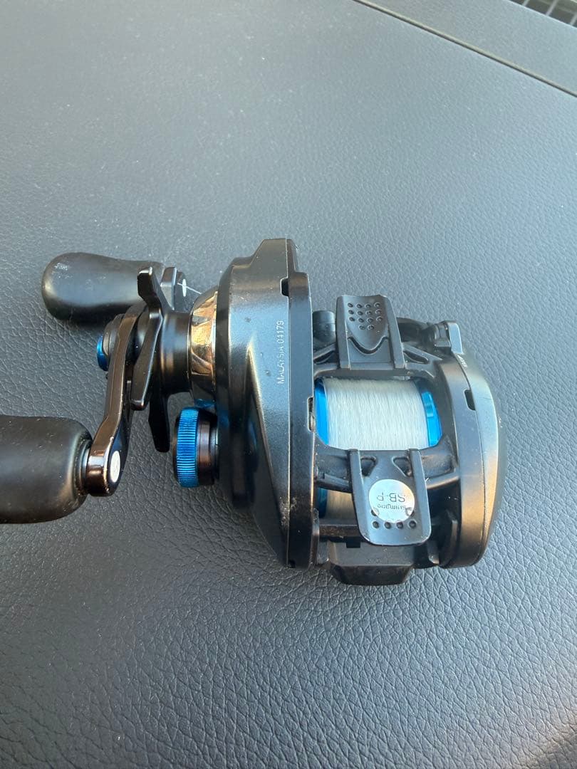 SHIMANO シマノ SLX MGL 70H 右ハンドル ベイトリール