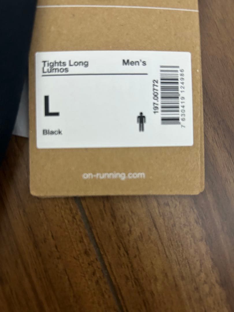 on ランニング　タイツ　新品未使用