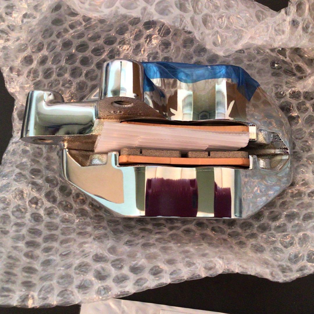 ハーレー純正　フロントキャリパーキット 2015年以降ソフテイルに適合