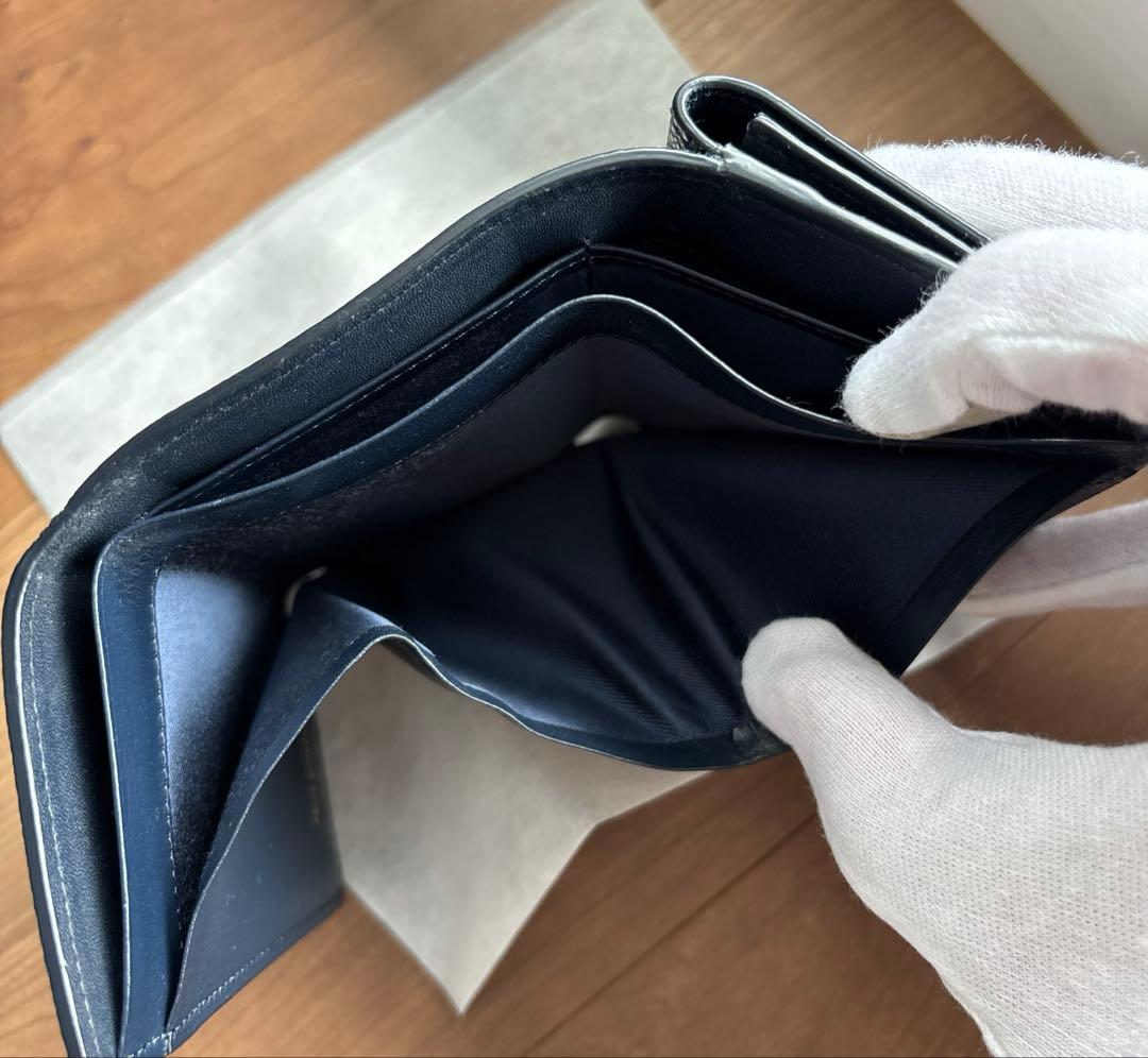 j*a様 PELLE MORBIDA ネイビー 三つ折り財布　箱あり