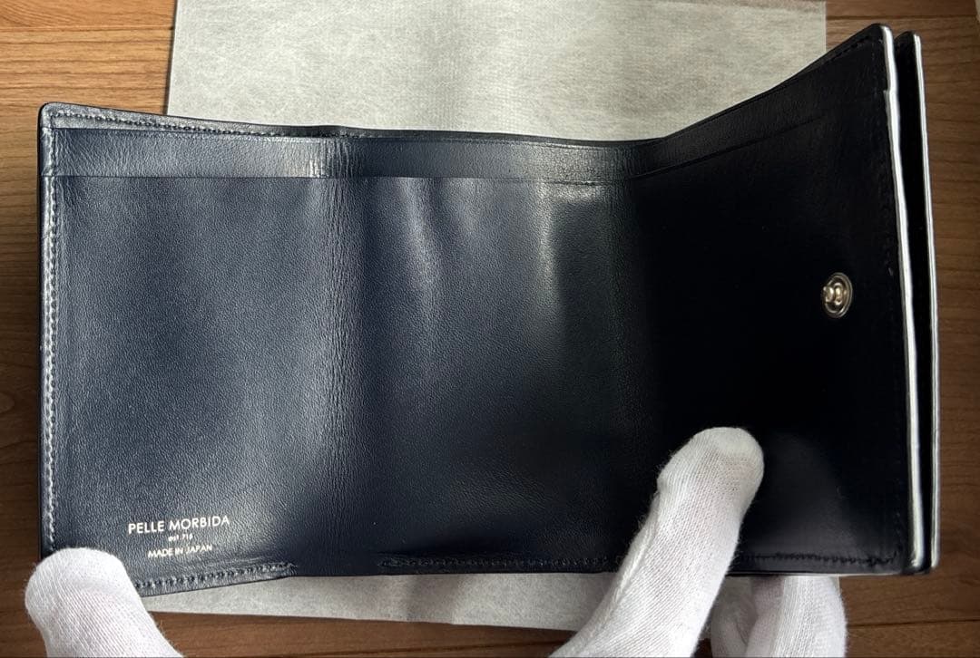 j*a様 PELLE MORBIDA ネイビー 三つ折り財布　箱あり