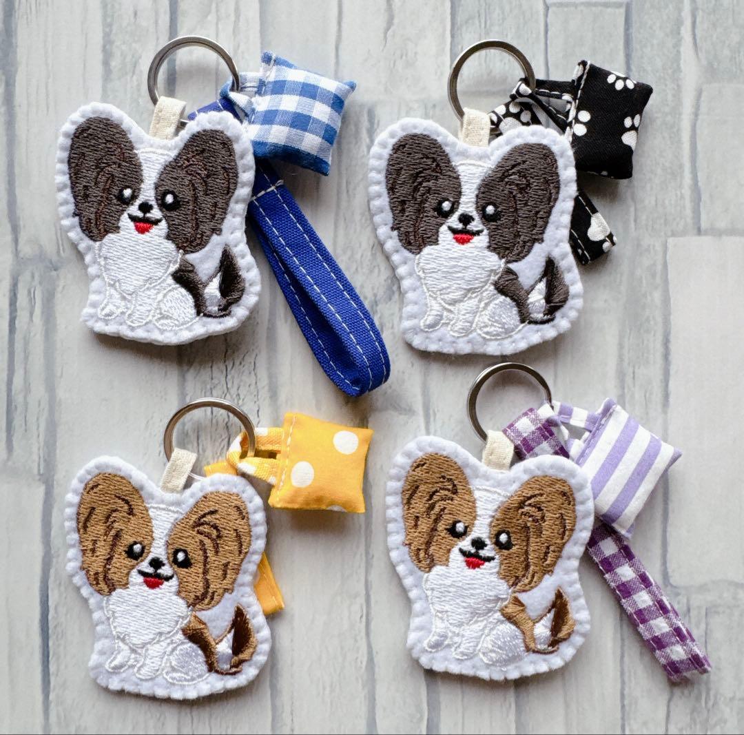 専用　ハンドメイド　刺繍　パピヨン　キーホルダー　ミニ＆ミニミニリュック型ポーチ