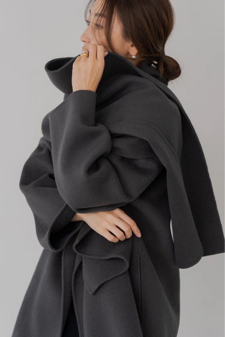 新品タグ付き　今期新作　regleam ストール付きショートコート