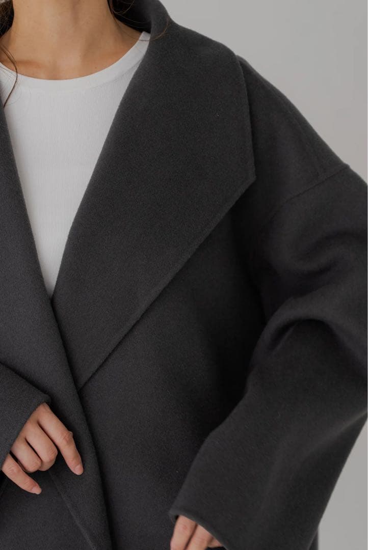 新品タグ付き　今期新作　regleam ストール付きショートコート