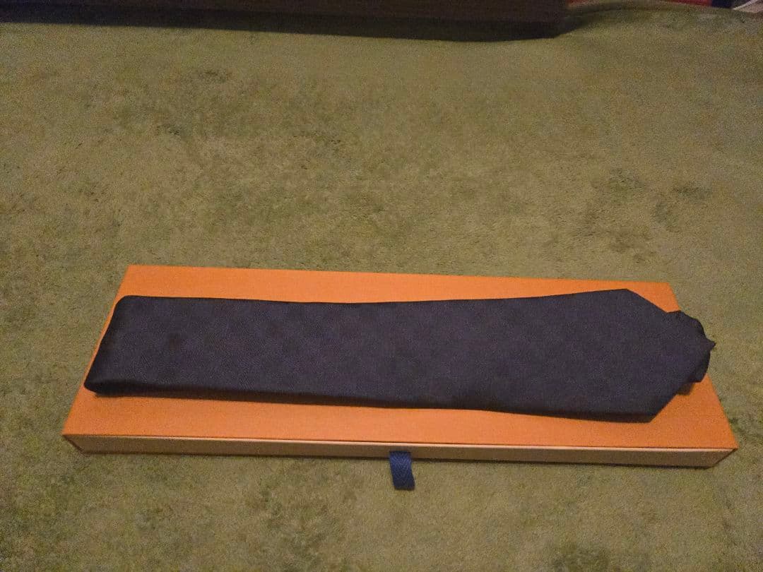 【未使用】LOUIS VUITTON ネクタイ ネイビー