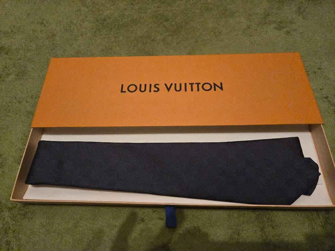 【未使用】LOUIS VUITTON ネクタイ ネイビー