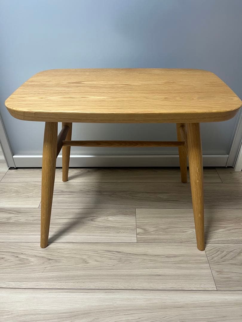 ブナ無垢材スツール　丸脚