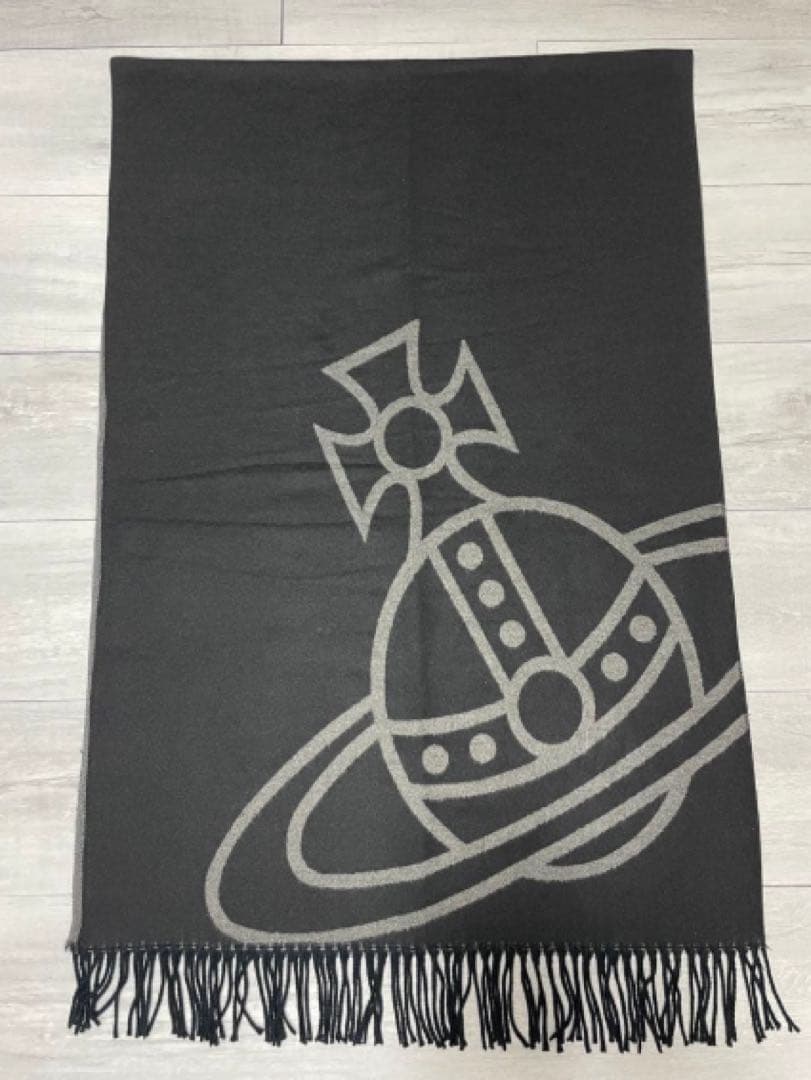 【最終値下げ】ヴィヴィアンデザインマフラー　ブラック　リバーシブル