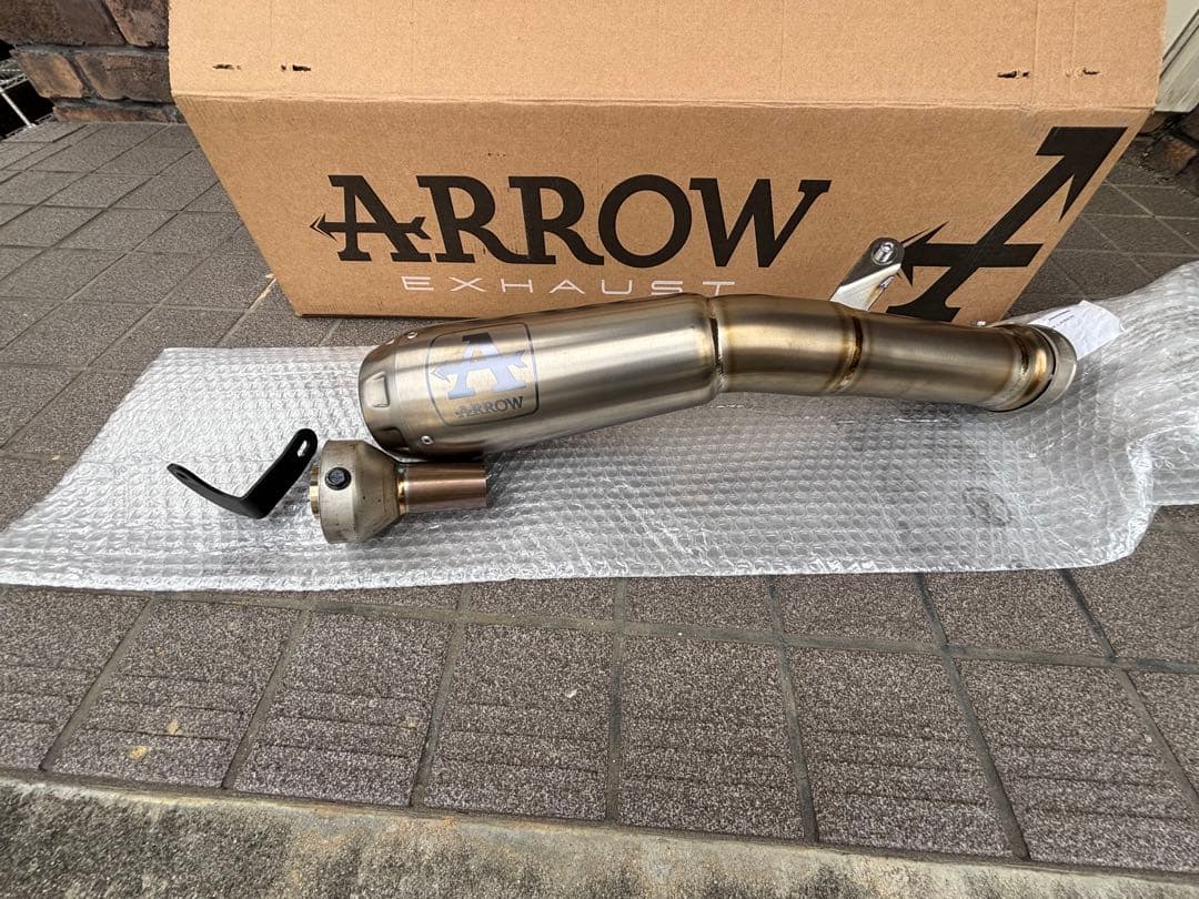 CBR1000RR-R用 ARROW チタン スリップオンマフラー