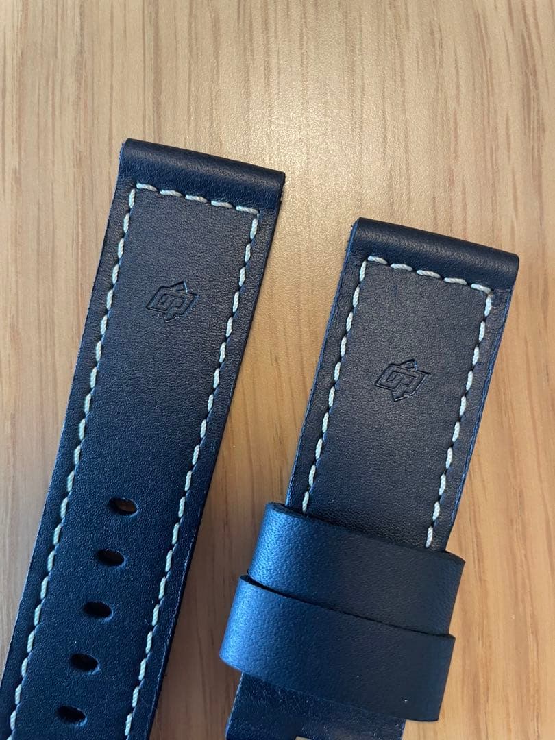 オフィチーネパネライ　未使用品カーフレザー　ポンテヴェッキオ