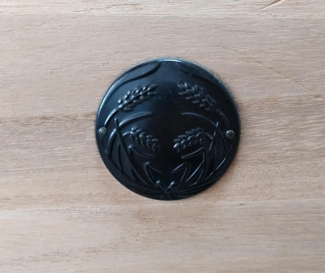 桐タンス 稲穂プレート 和タンス 古家具 三段チェスト 引き出し