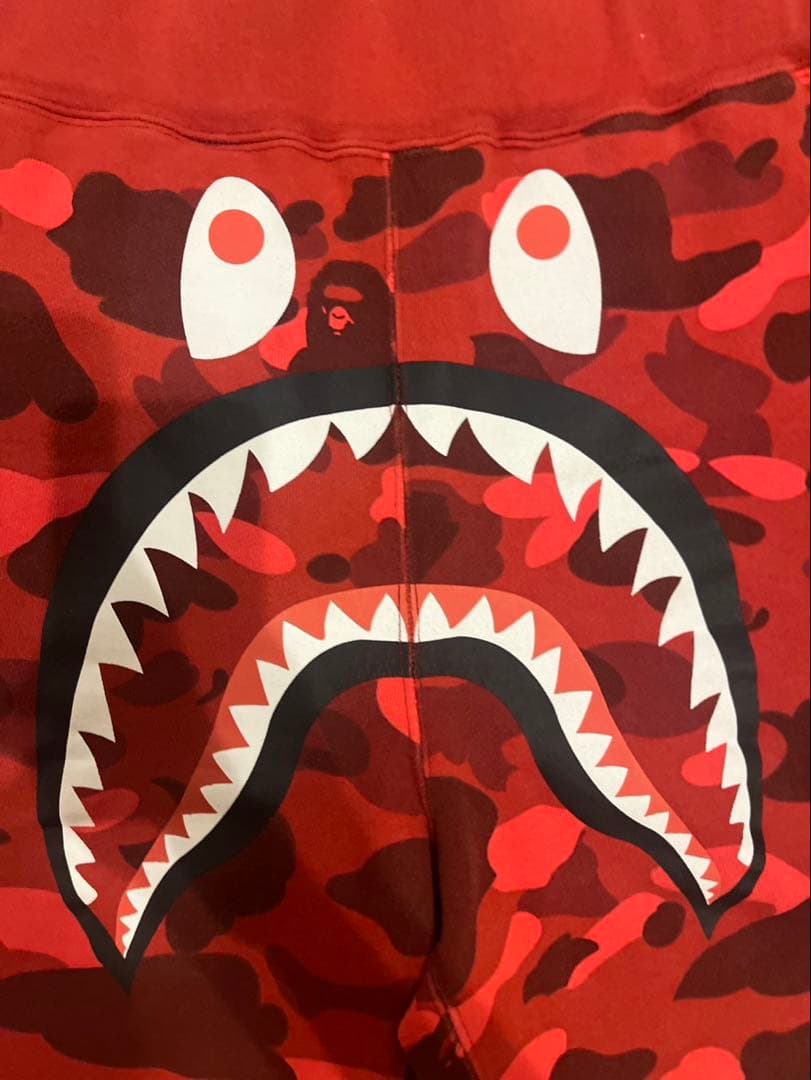 A Bathing Ape レッドカモフラージュショートパンツ