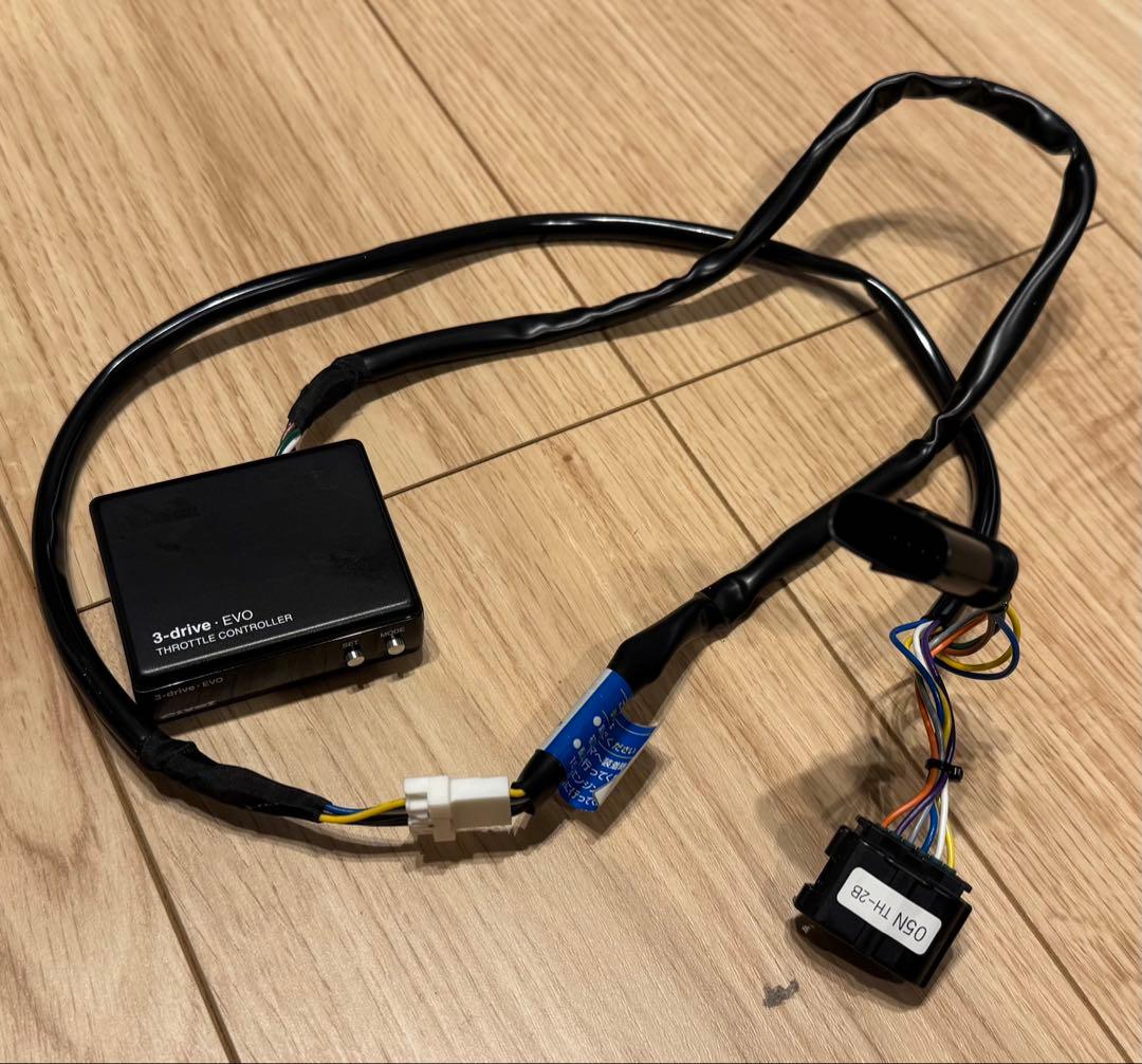 PIVOT 3-drive EVO スロットルコントローラー+ハーネス