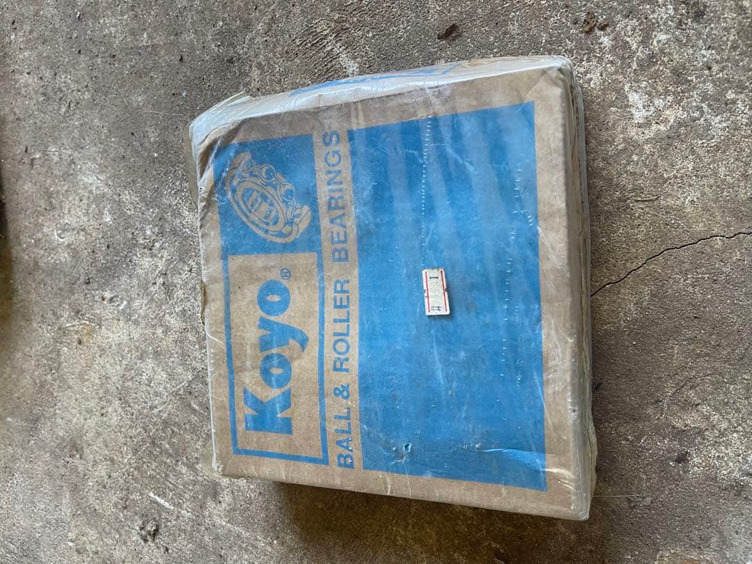 ベアリング 21318 Koyo