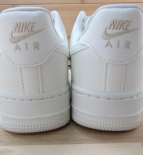 靴 Nike Women's Air Force 1 '07 LX