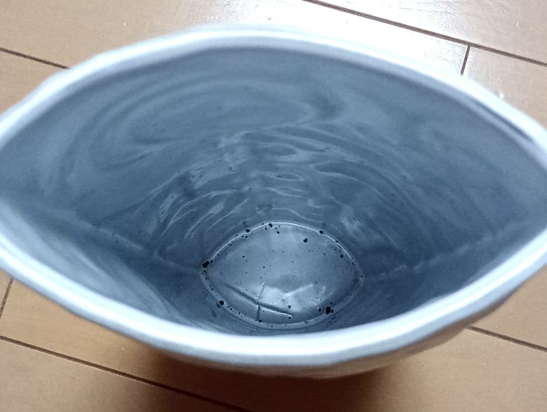 hana　ホワイト 陶器製 円筒形花瓶　作家物