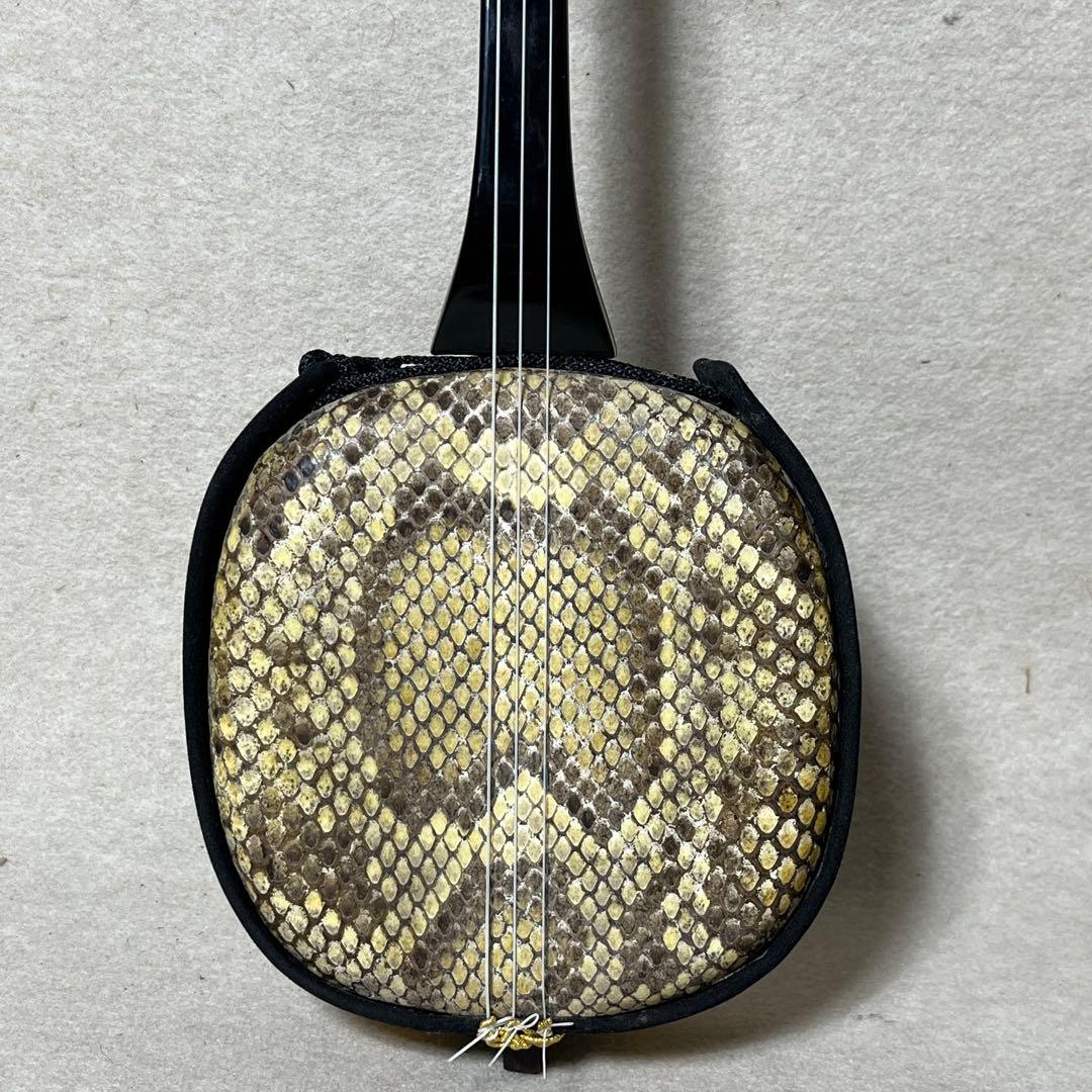 三線 本皮 強化張り 本革 蛇皮 蛇革 沖縄 三味線 琉球