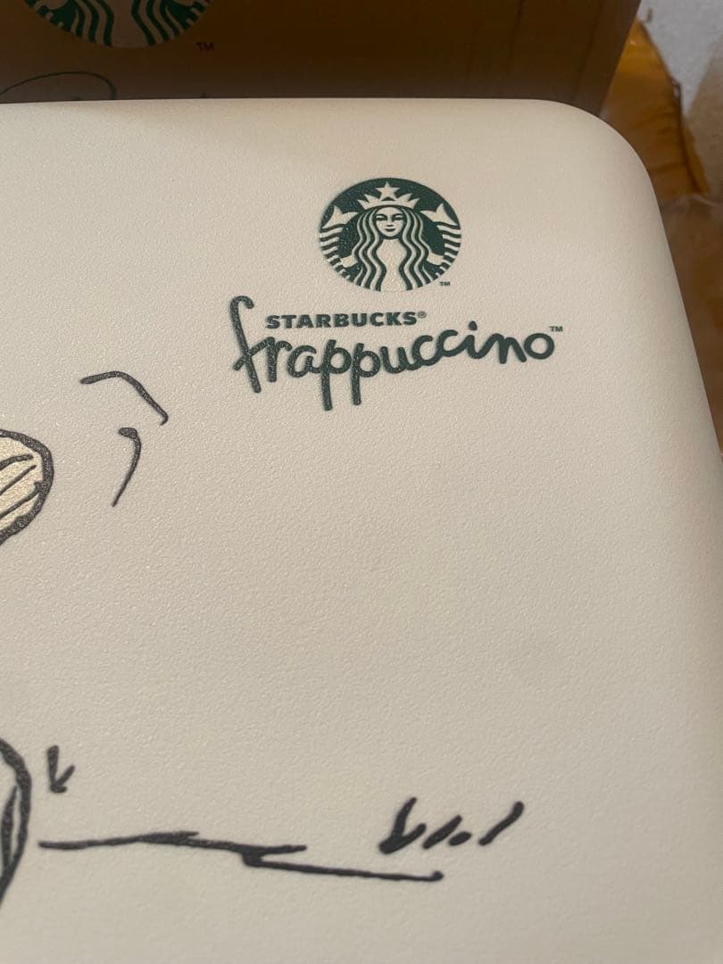 オンライン限定　中国スターバックススヌーピースーツケース　非売品　一点限り