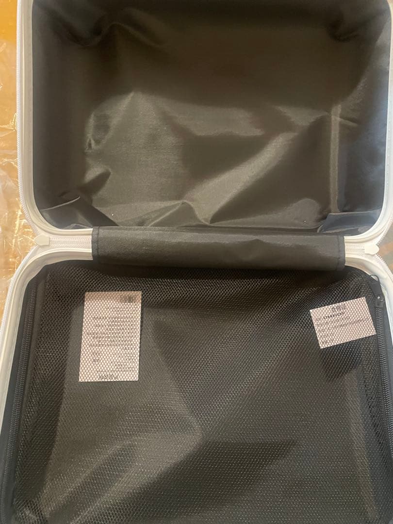 オンライン限定　中国スターバックススヌーピースーツケース　非売品　一点限り